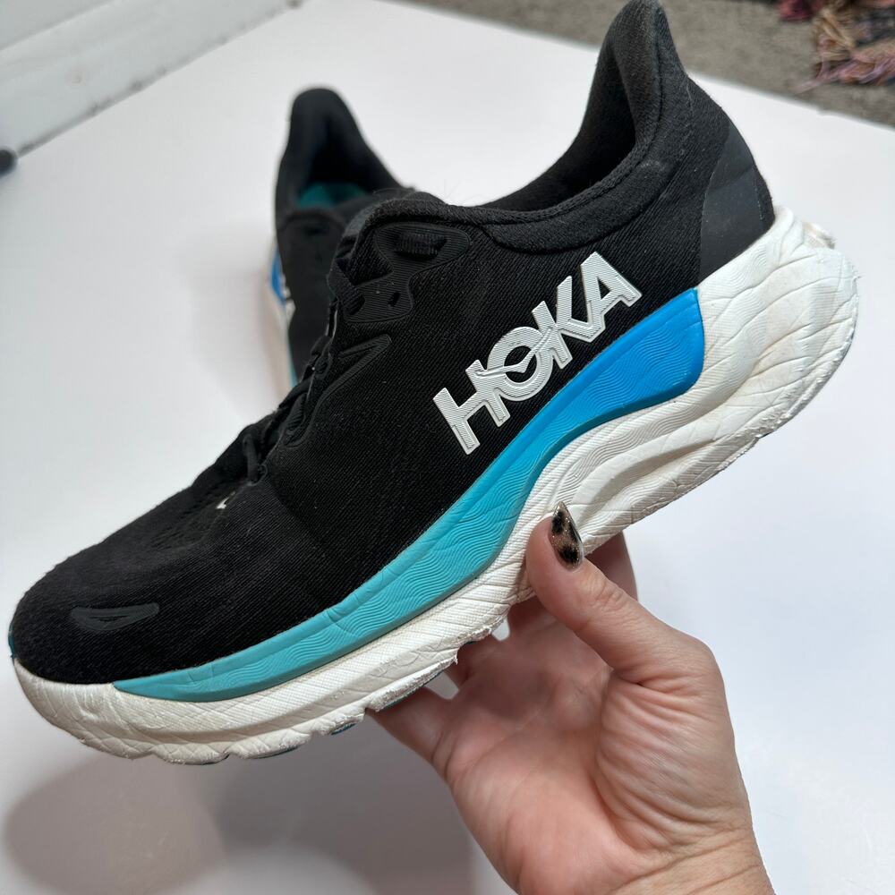 Hoka Arahi 8 Black Skyward Blue Sneakers